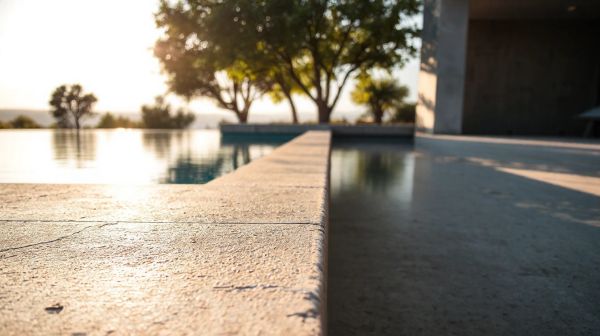 Top 5 astuces pour réaliser une piscine en béton durable et économique